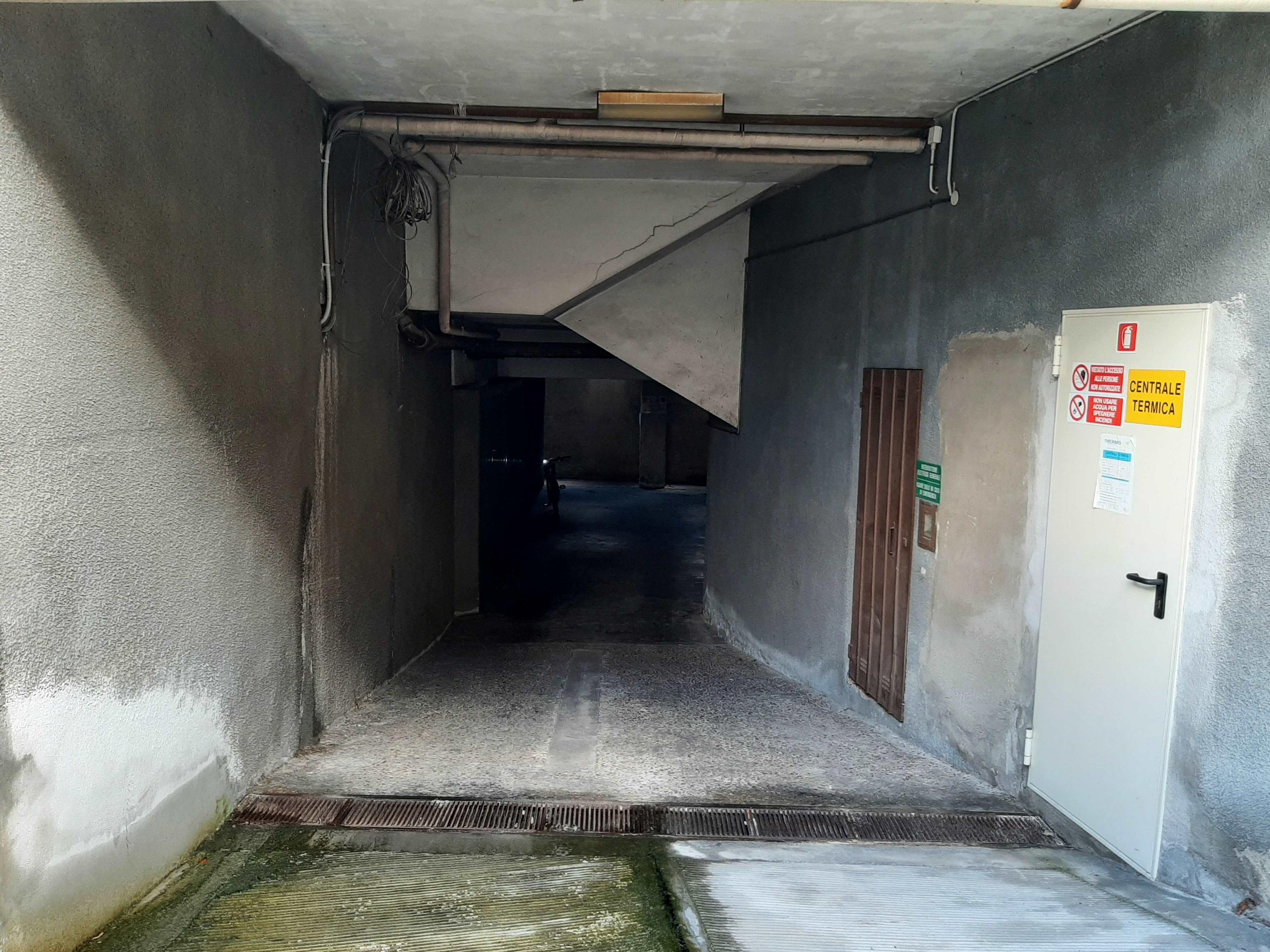 immobile posto auto all'asta in Via Meana, 2 - 10093 Collegno (TO) - 2