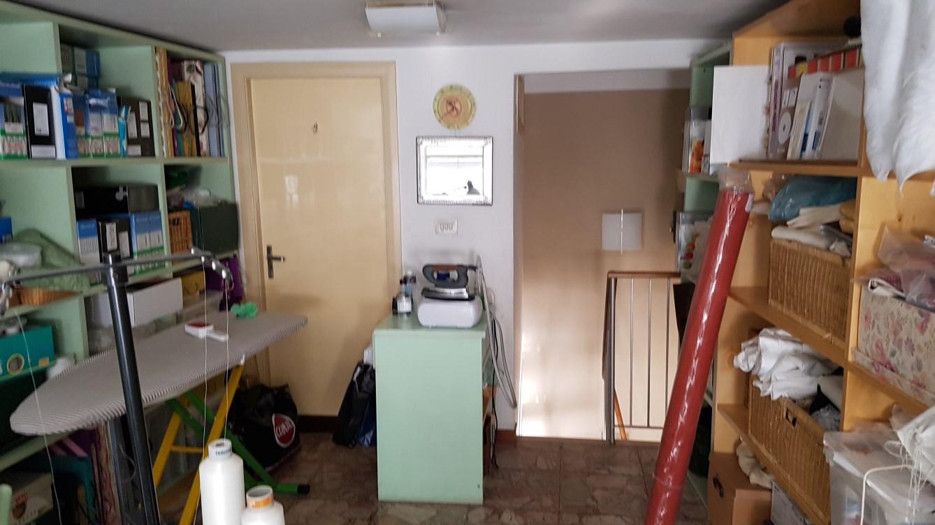 immobile attivita commerciale all'asta in Via Cesare Battisti  46 - 63021 Amandola (FM) - 5
