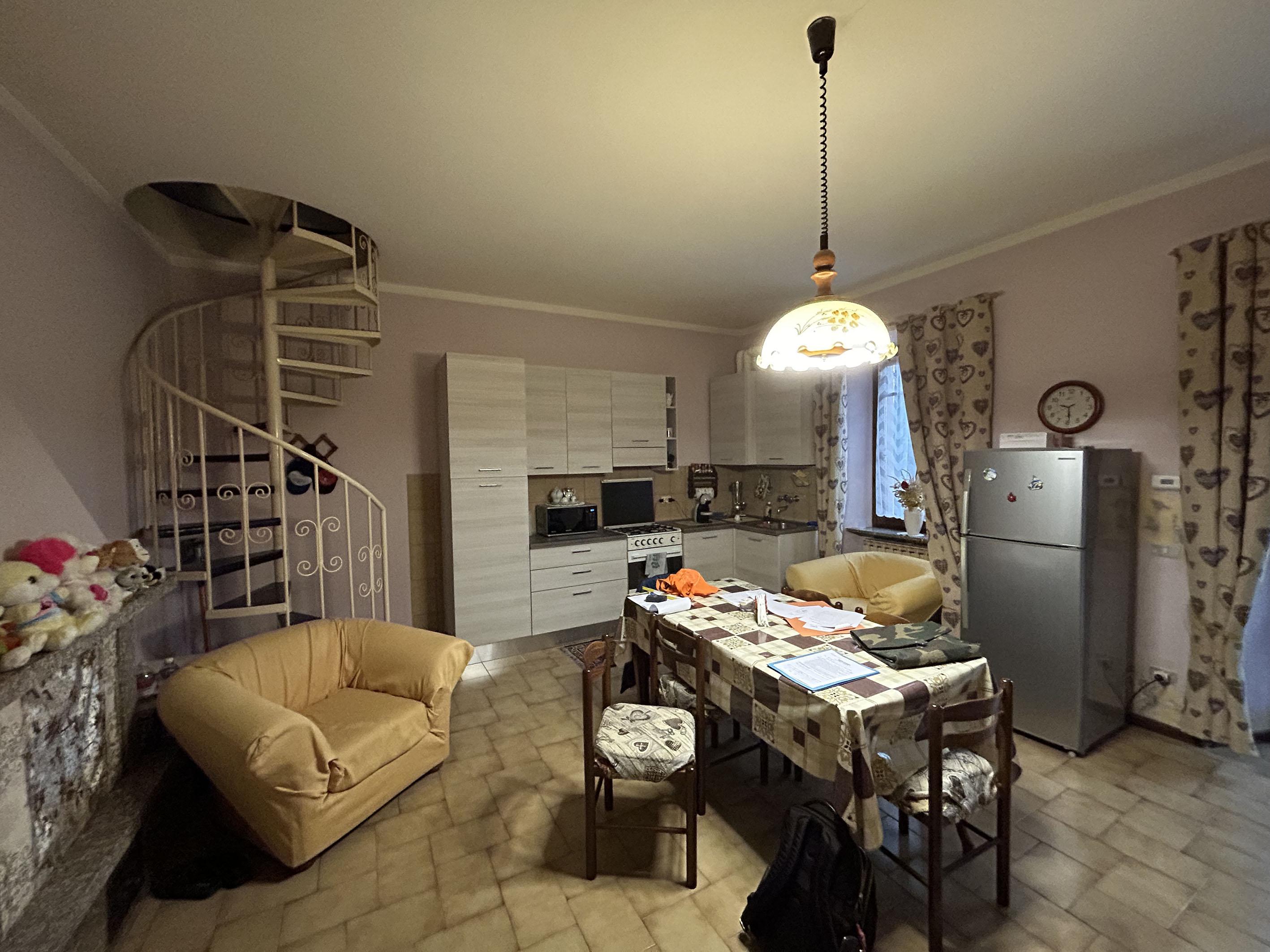 immobile appartamento all'asta in Via Sottoripa, 24030 Pontida BG, Italia Pontida, Bergamo - 1