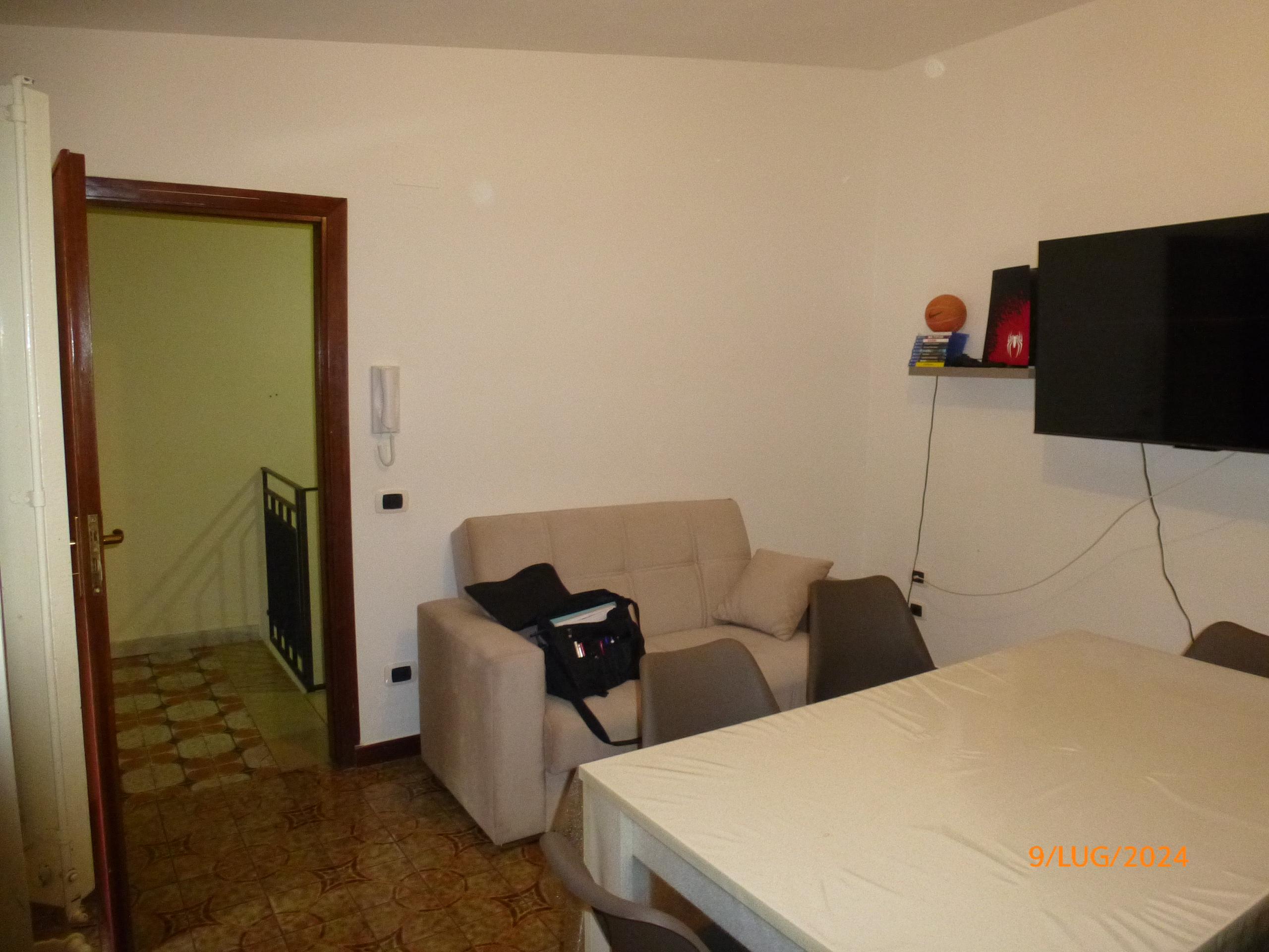 immobile appartamento all'asta in Via Empedocle Restivo, 5, 90010 Ficarazzi PA, Italia Ficarazzi, Palermo - 2