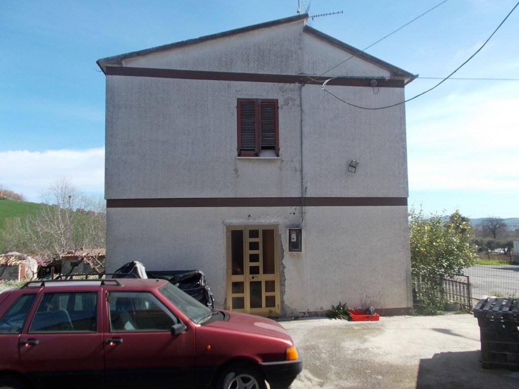 immobile appartamento all'asta in Via Don Luigi Sturzo, 64020 Case Merluzzo TE, Italia - 64020 Morro d'Oro (TE) - 3