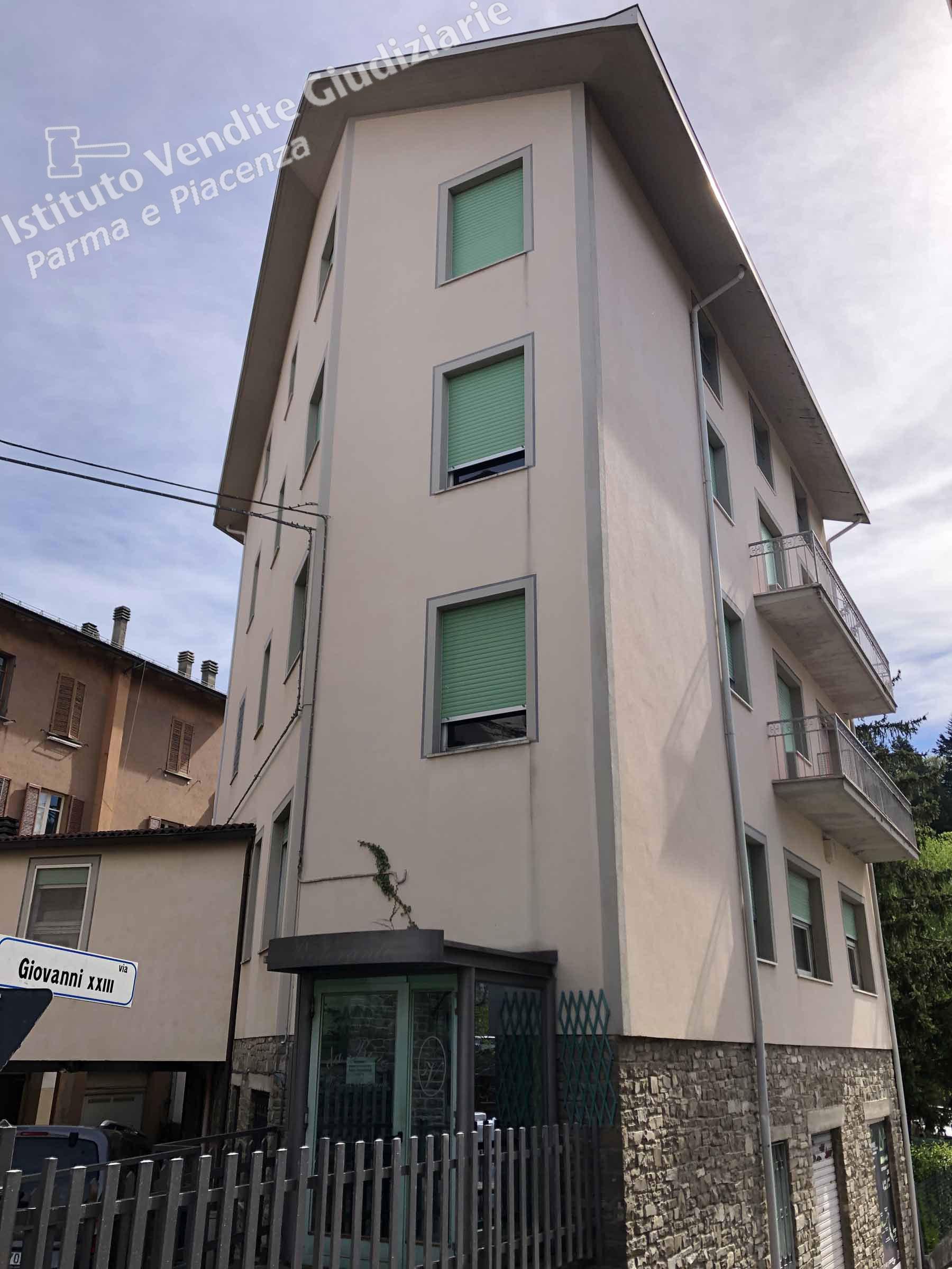 immobile hotel - albergo all'asta in via Marconi, 5 - 43042 Berceto (PR) - 1