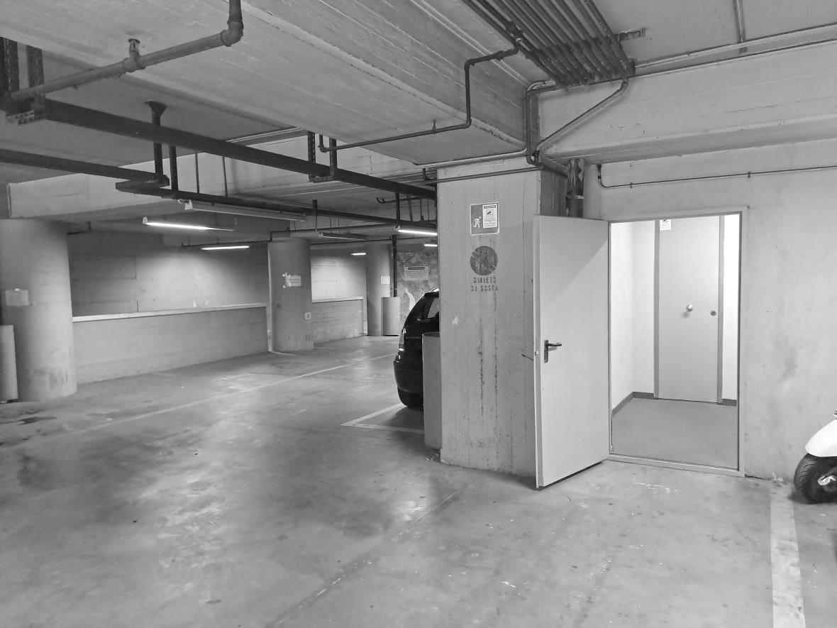immobile posto auto all'asta in Centro Direzionale isola F3 - 80143 Napoli (NA) - 1