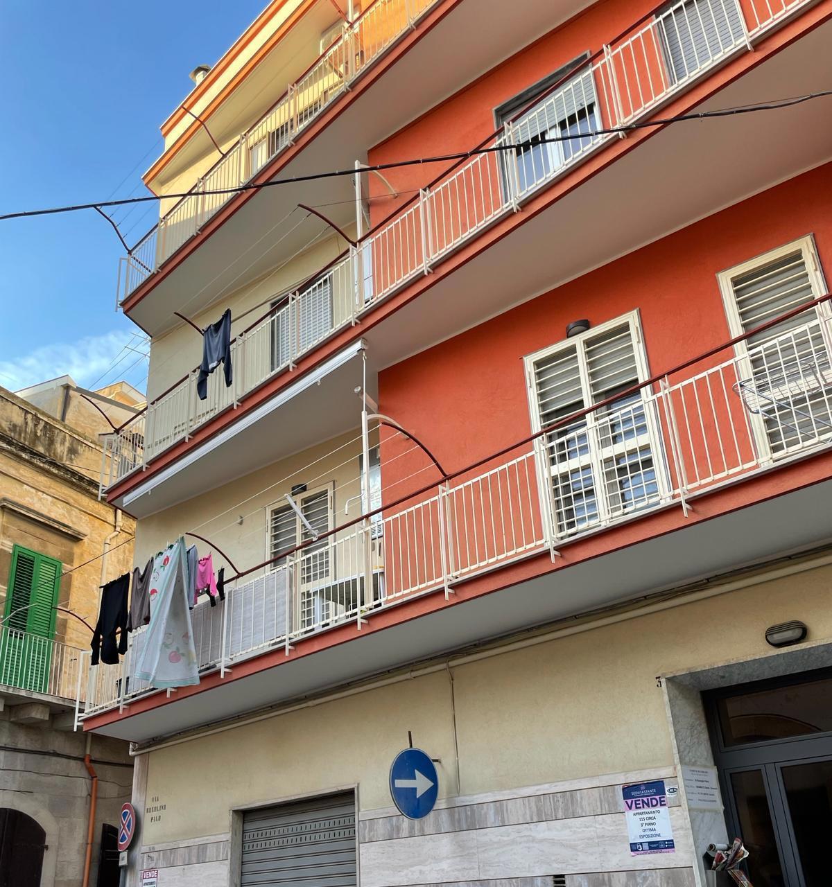 immobile appartamento all'asta in VIA ROSOLINO PILO N 3 - 70033 Corato (BA) - 1