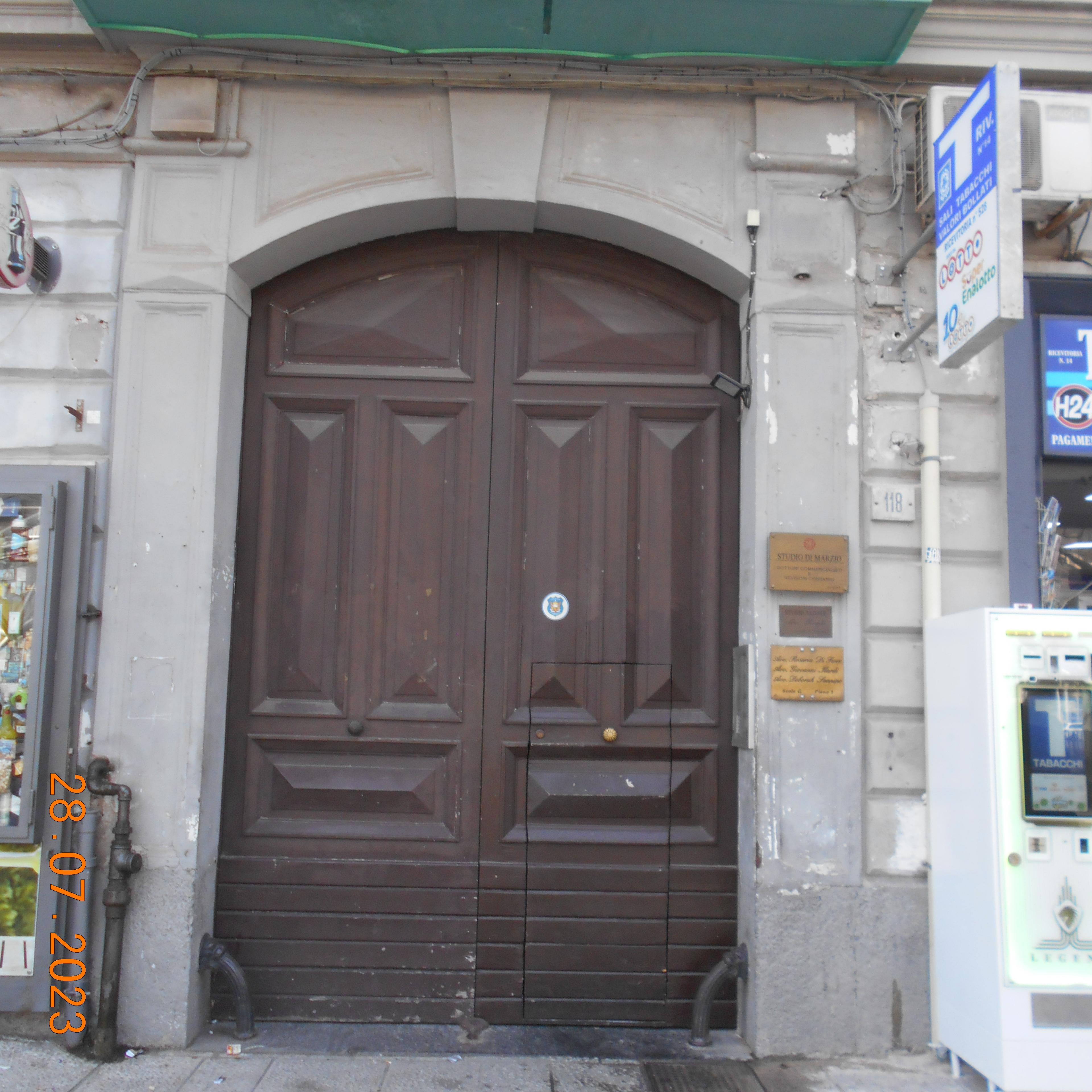 immobile magazzino all'asta in Pza Giuseppe Garibaldi, 118, 80100 Napoli NA, Italia Napoli, Napoli - 2