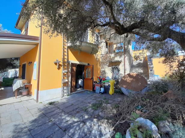 immobile appartamento all'asta in Via Fonte Vecchia - 02032 Fara in Sabina (RI) - 5