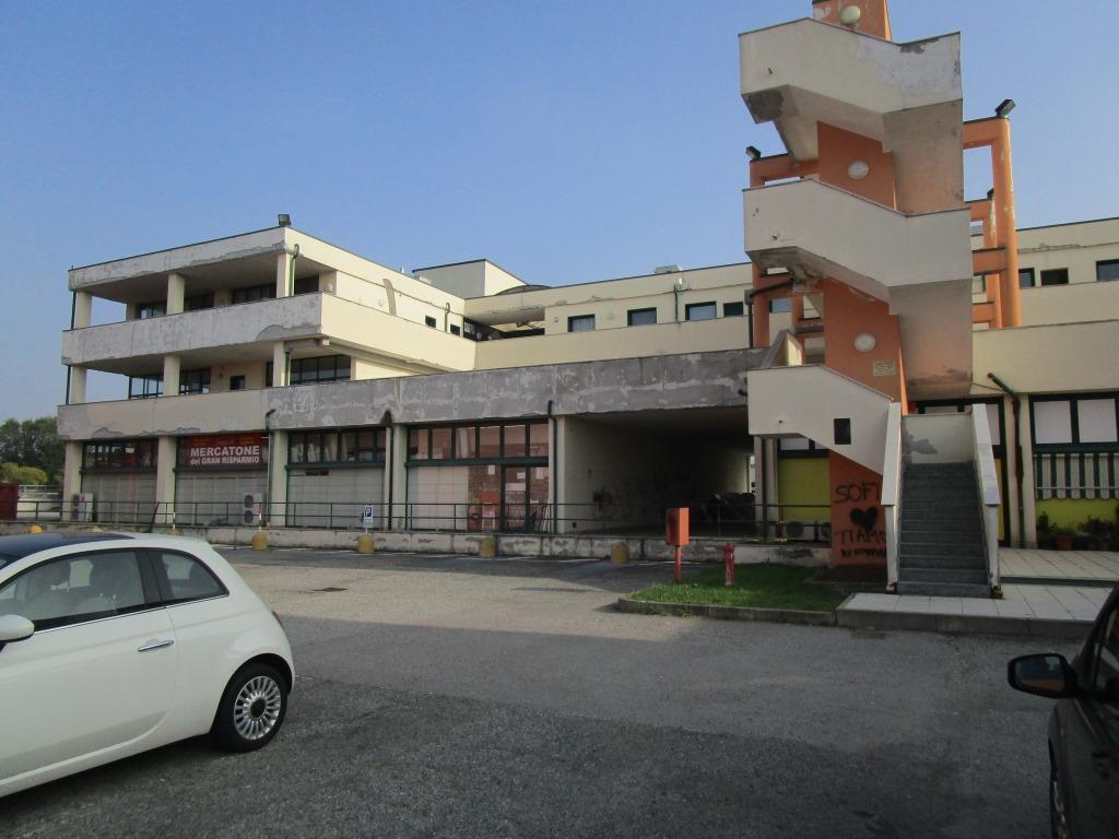 immobile magazzino all'asta in Via Fratelli di Dio, 20013 Magenta MI, Italia Magenta, Milano - 4
