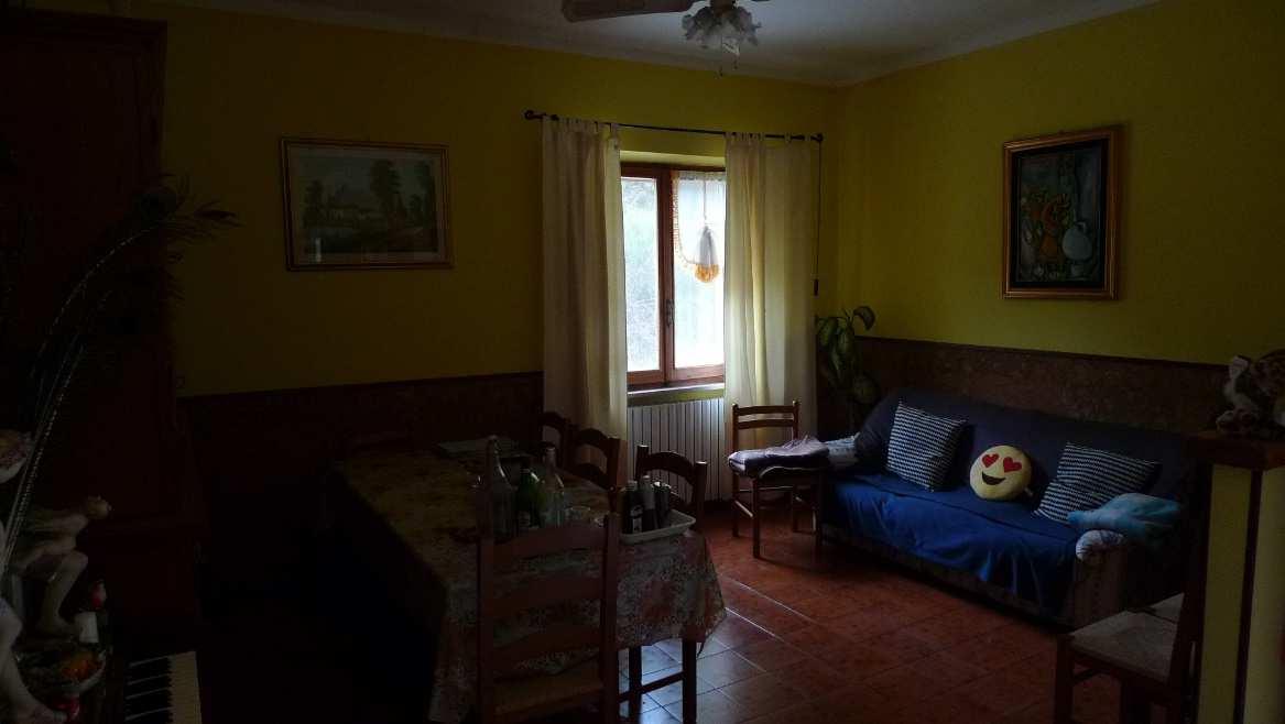 immobile appartamento all'asta in LOCALITA RENARI - 62021 Poggio San Vicino (MC) - 2