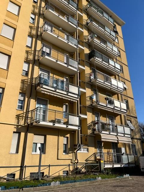 immobile appartamento all'asta in Via FORLANINI 36 - 20033 Desio (MB) - 2