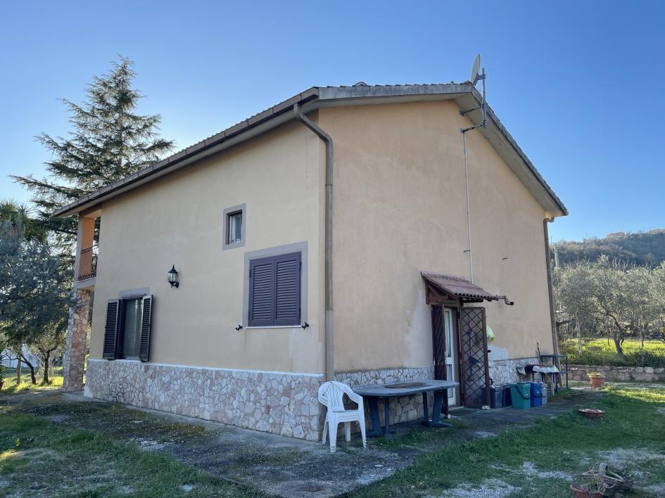 immobile appartamento all'asta in Via Vallocchie, 02040 Salisano RI, Italia Salisano, Rieti - 4