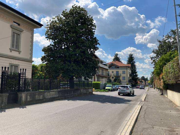 immobile attivita commerciale all'asta in Via Via Volta 29 - 20040 Carnate (MB) - 2