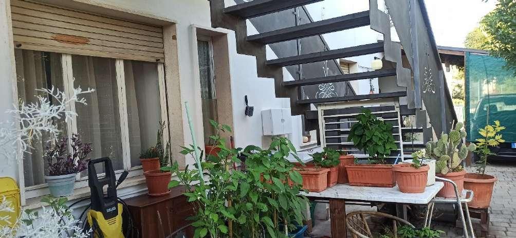 immobile appartamento all'asta in Localita' Brecciarola - Via Sangro 35 - 66100 Chieti (CH) - 2