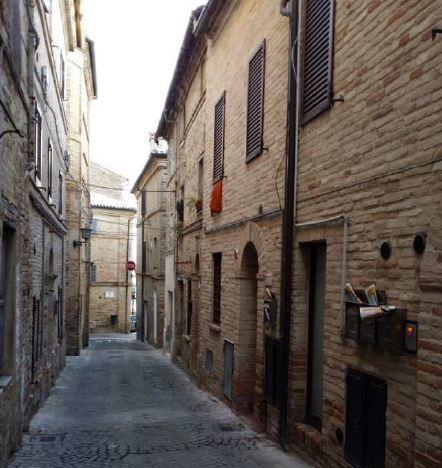 immobile appartamento all'asta in Via Garibaldi 11 - 62014 Petriolo (MC) - 1