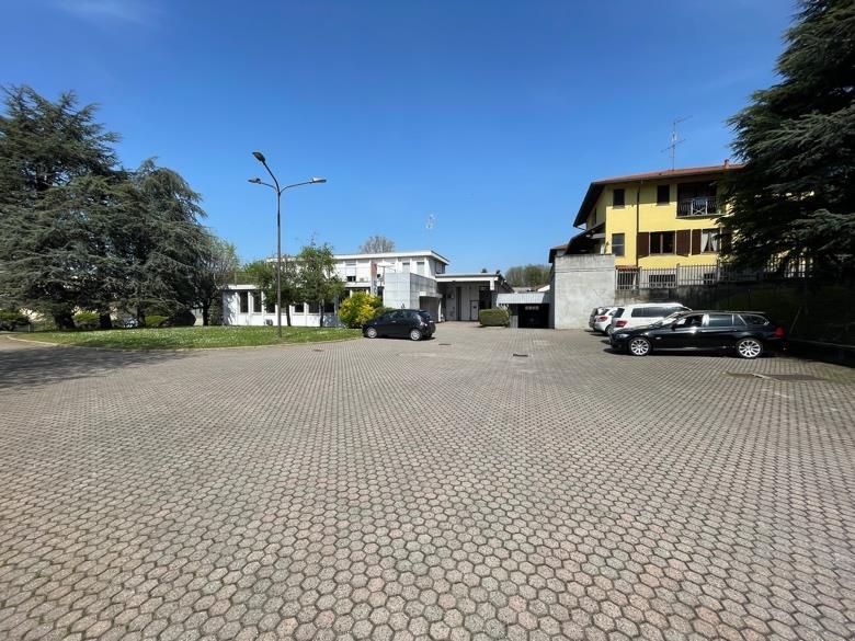 immobile capannone all'asta in Frazione Zoccorino, Via Isonzo 8 - 20842 Besana in Brianza (MB) - 3