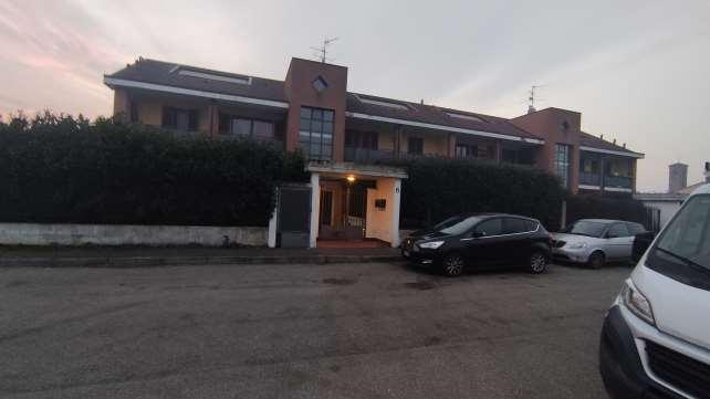 immobile appartamento all'asta in Via San Giovanni Di Dio 6 - 27020 Battuda (PV) - 1