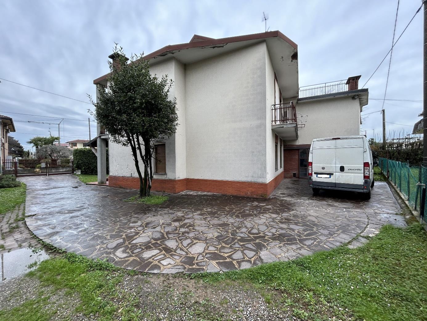 immobile appartamento all'asta in Via Alessandro Manzoni, 1, 24040 Verdellino BG, Italia Verdellino, Bergamo - 3