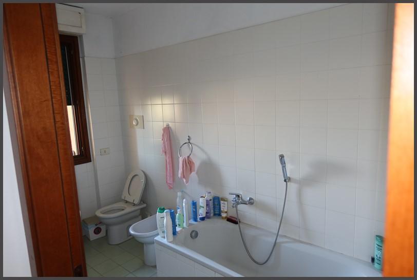 immobile appartamento all'asta in Via Flli Bandiera 16 - 20831 Seregno (MB) - 5