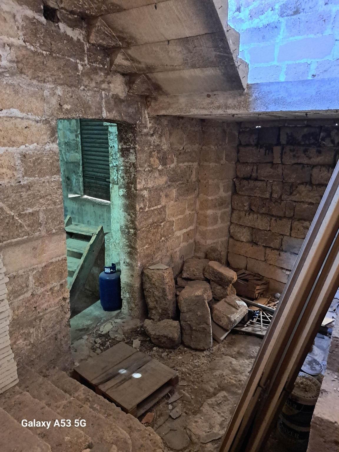 immobile magazzino all'asta in Via Savoia, 13, 73046 Matino LE, Italia Matino, Lecce - 1