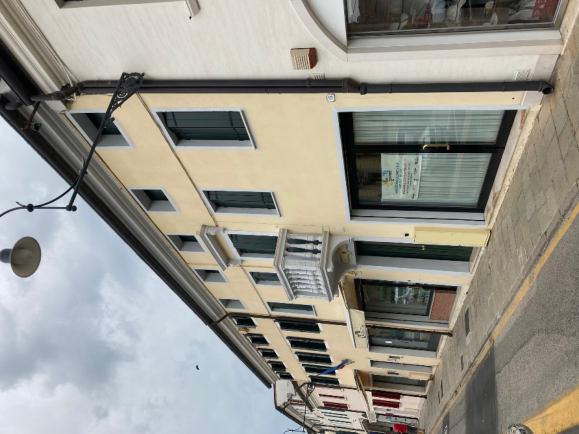 immobile magazzino all'asta in Largo San Giorgio, 15 - 30033 Noale (VE) - 1