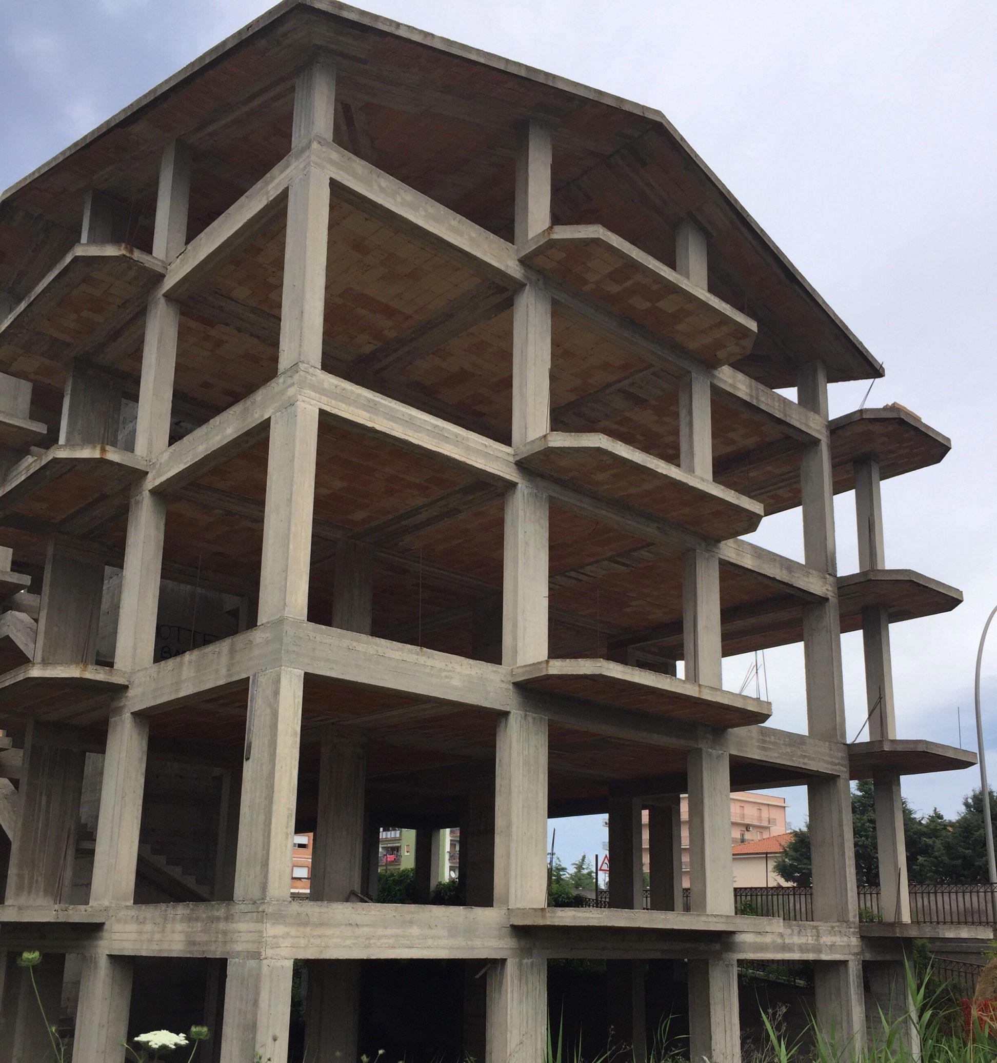 immobile appartamento all'asta in Contrada Lambrosi snc - 89040 Monasterace (RC) - 2