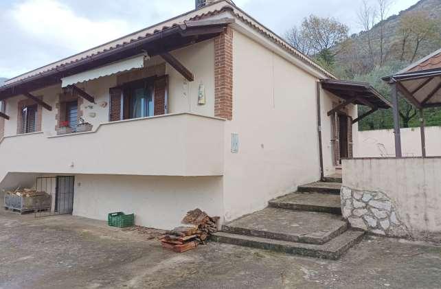 immobile appartamento all'asta in Via Carpinetana, n42 Km 36500, Maenza LT, Italia - 04010 Maenza (LT) - 2