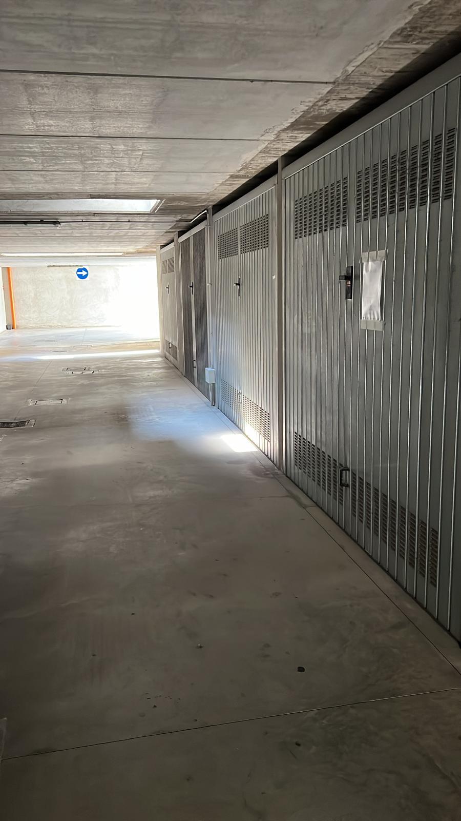 immobile garage all'asta in Via Alessandro Manzoni, 24040 Comun Nuovo BG, Italia Comun Nuovo, Bergamo - 1