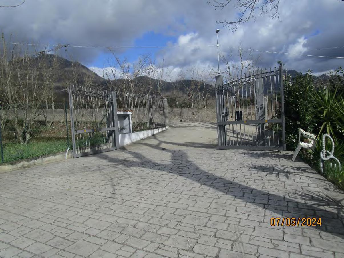 immobile attivita commerciale all'asta in Via Generale Vittorio Amato 8 - 84099 San Cipriano Picentino (SA) - 1