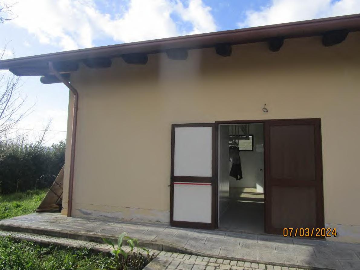 immobile attivita commerciale all'asta in Via Generale Vittorio Amato 8 - 84099 San Cipriano Picentino (SA) - 4