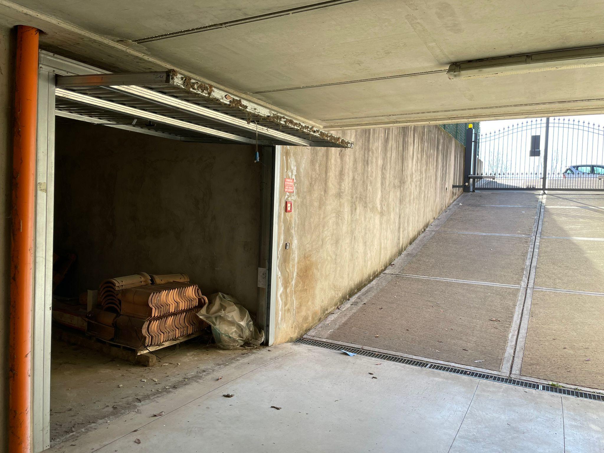 immobile garage all'asta in Via S Zeno, 24040 Comun Nuovo BG, Italia Comun Nuovo, Bergamo - 1