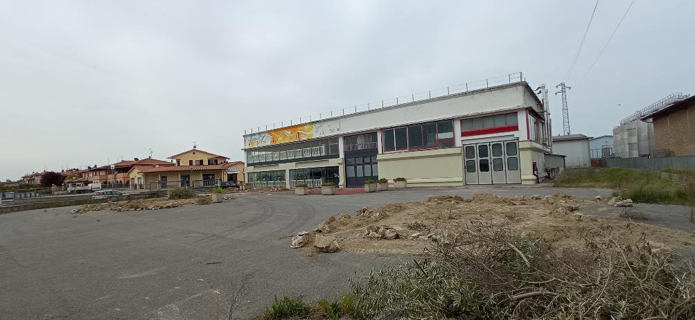 immobile attivita commerciale all'asta in Via Agostino Novella n2 - 06061 Castiglione del Lago (PG) - 3
