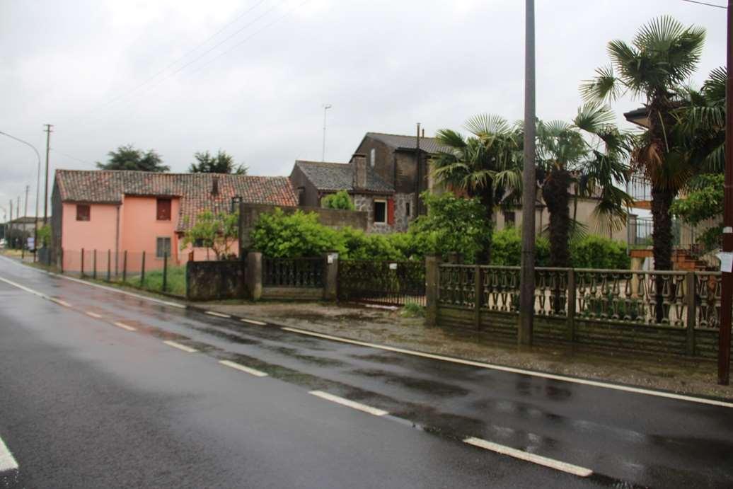 immobile appartamento all'asta in Via Sabbioni, 824 - 37043 Castagnaro (VR) - 1