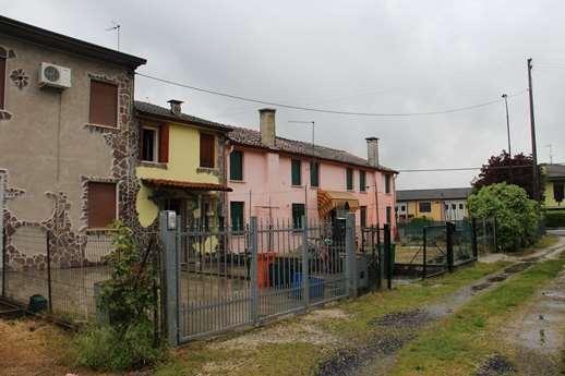 immobile appartamento all'asta in Via Sabbioni, 824 - 37043 Castagnaro (VR) - 3