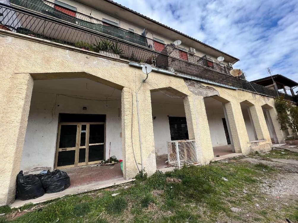 immobile negozio all'asta in LOCALITA' SCALETTE N 6 - 02038 Scandriglia (RI) - 2