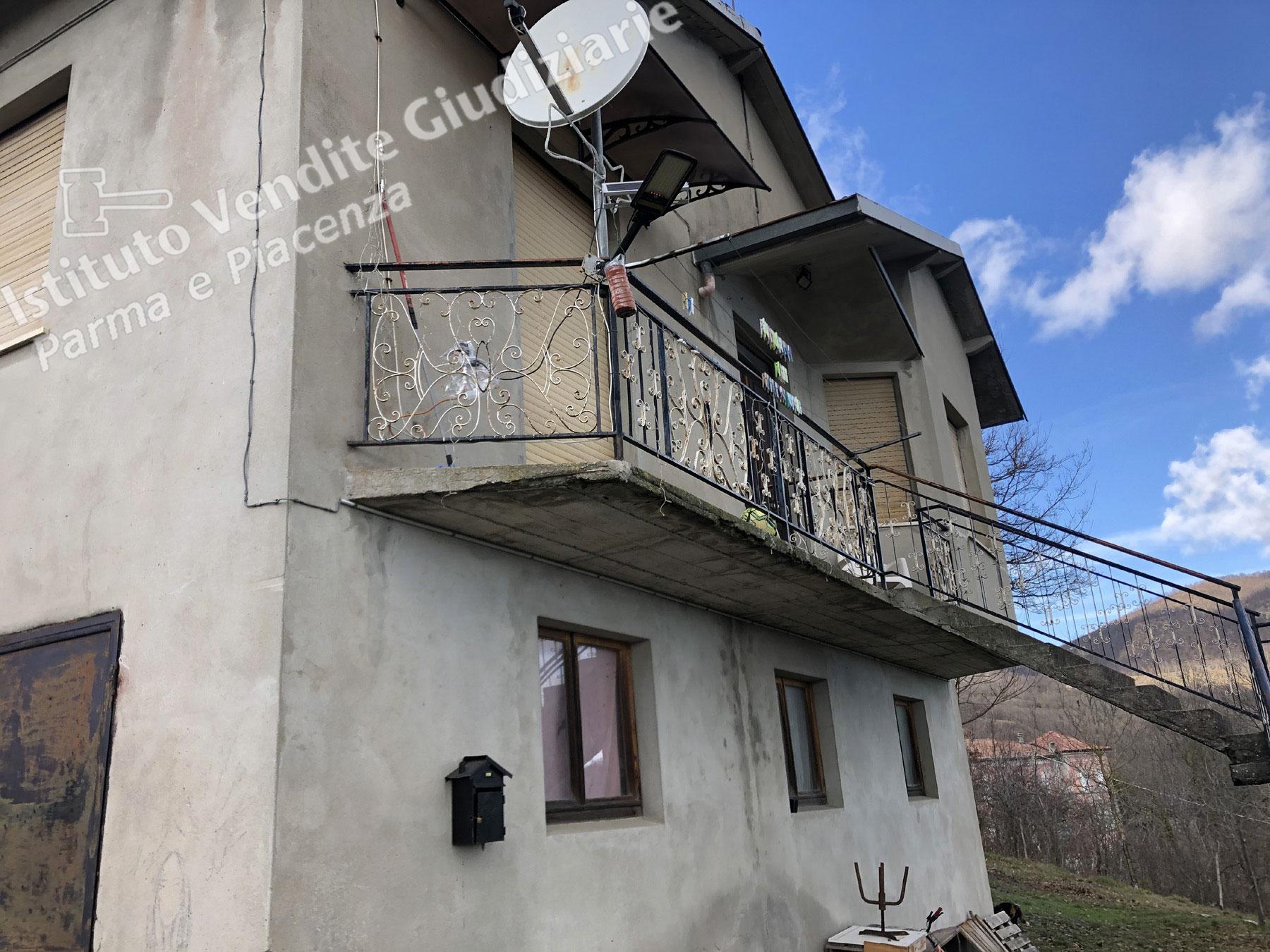 immobile appartamento all'asta in localita' Roberti, 5 - 43030 Bore (PR) - 1