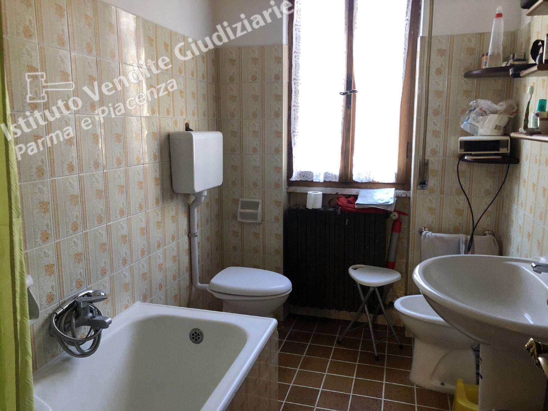 immobile appartamento all'asta in localita' Roberti, 5 - 43030 Bore (PR) - 2
