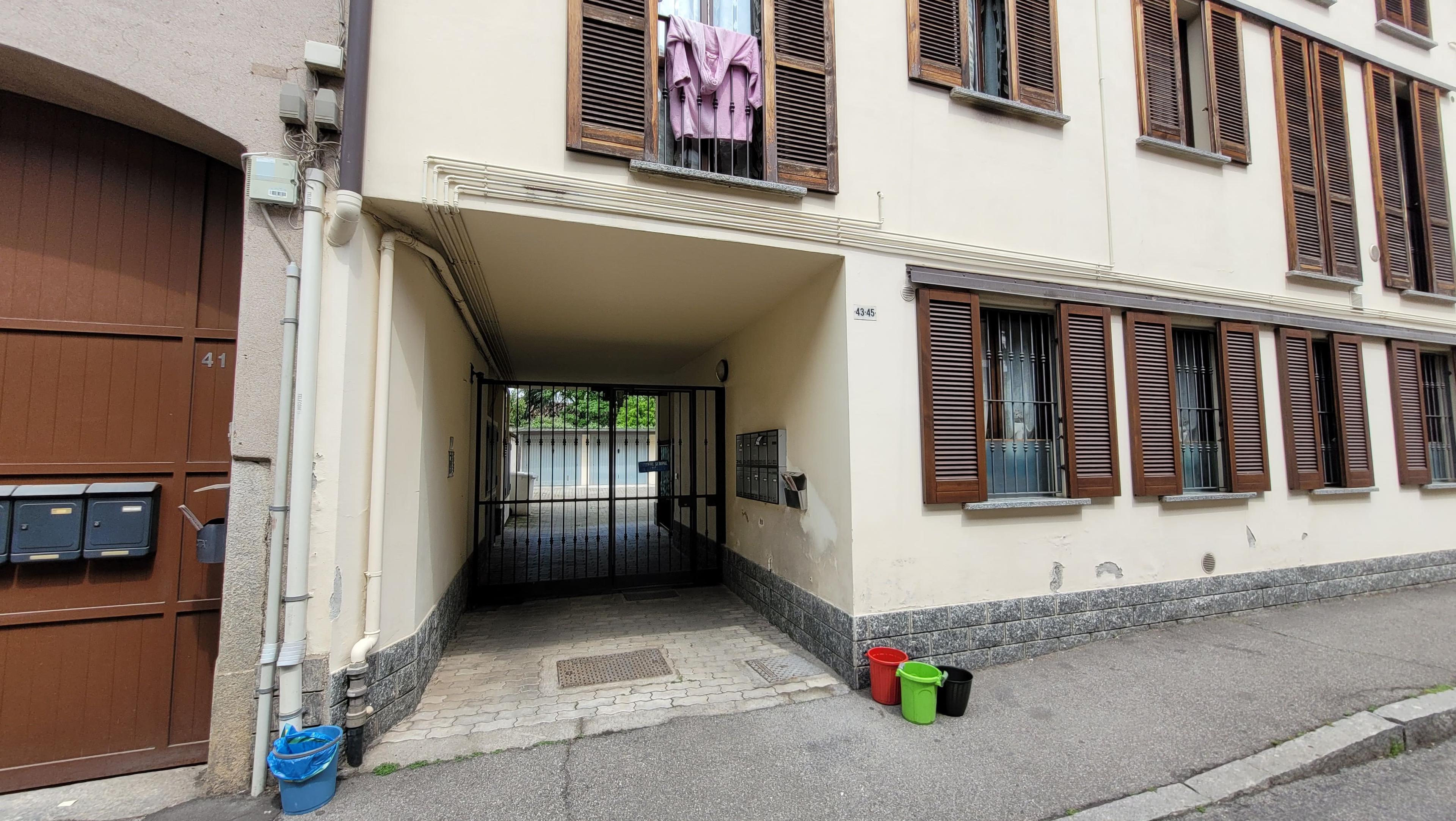 immobile appartamento all'asta in Via Tommaso Grossi 43 - 20831 Seregno (MB) - 3