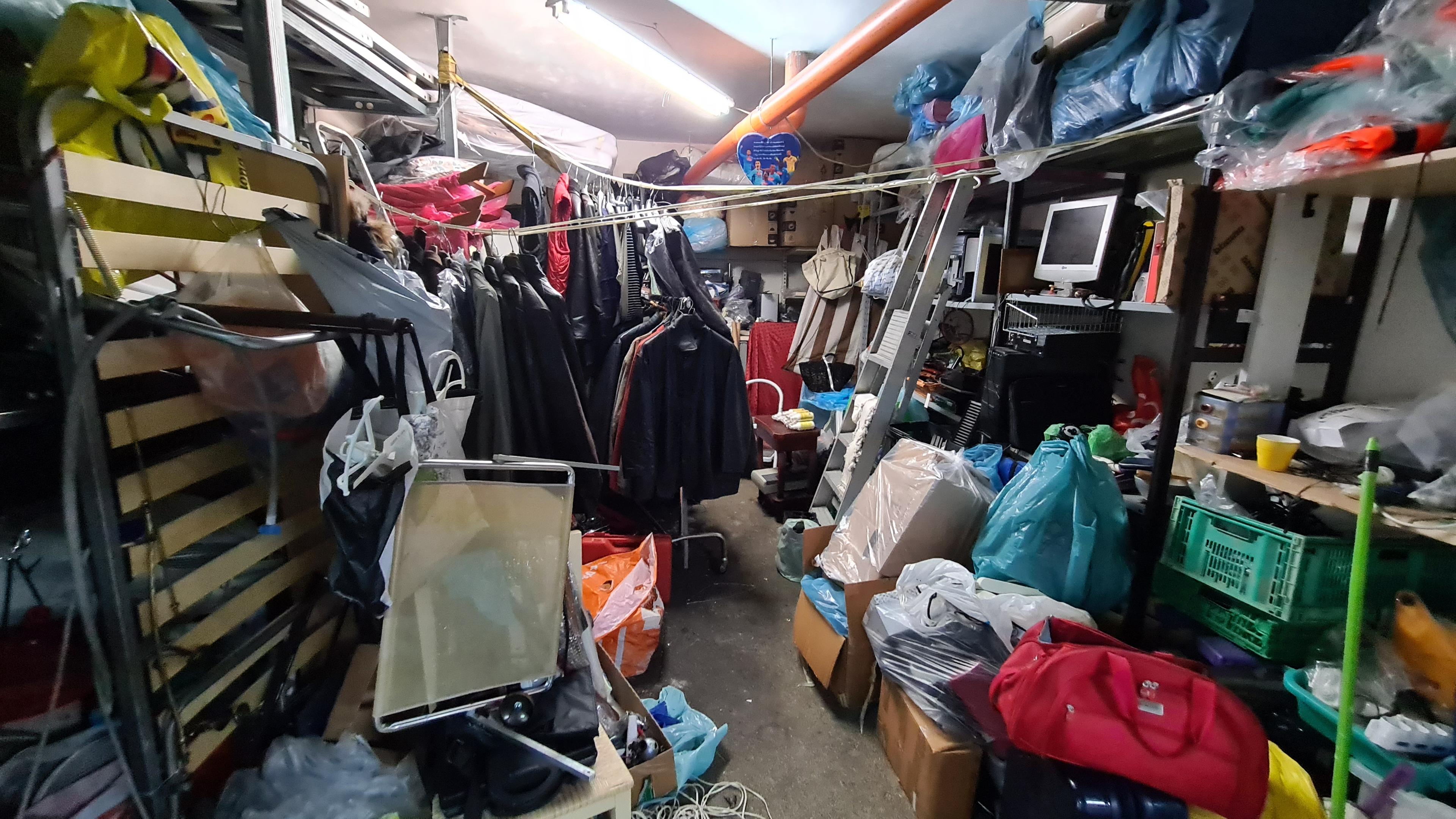 immobile attivita commerciale all'asta in Via Madonna delle Grazie, 33, 80018 Mugnano di Napoli NA, Italia - 80017 Melito di Napoli (NA) - 1