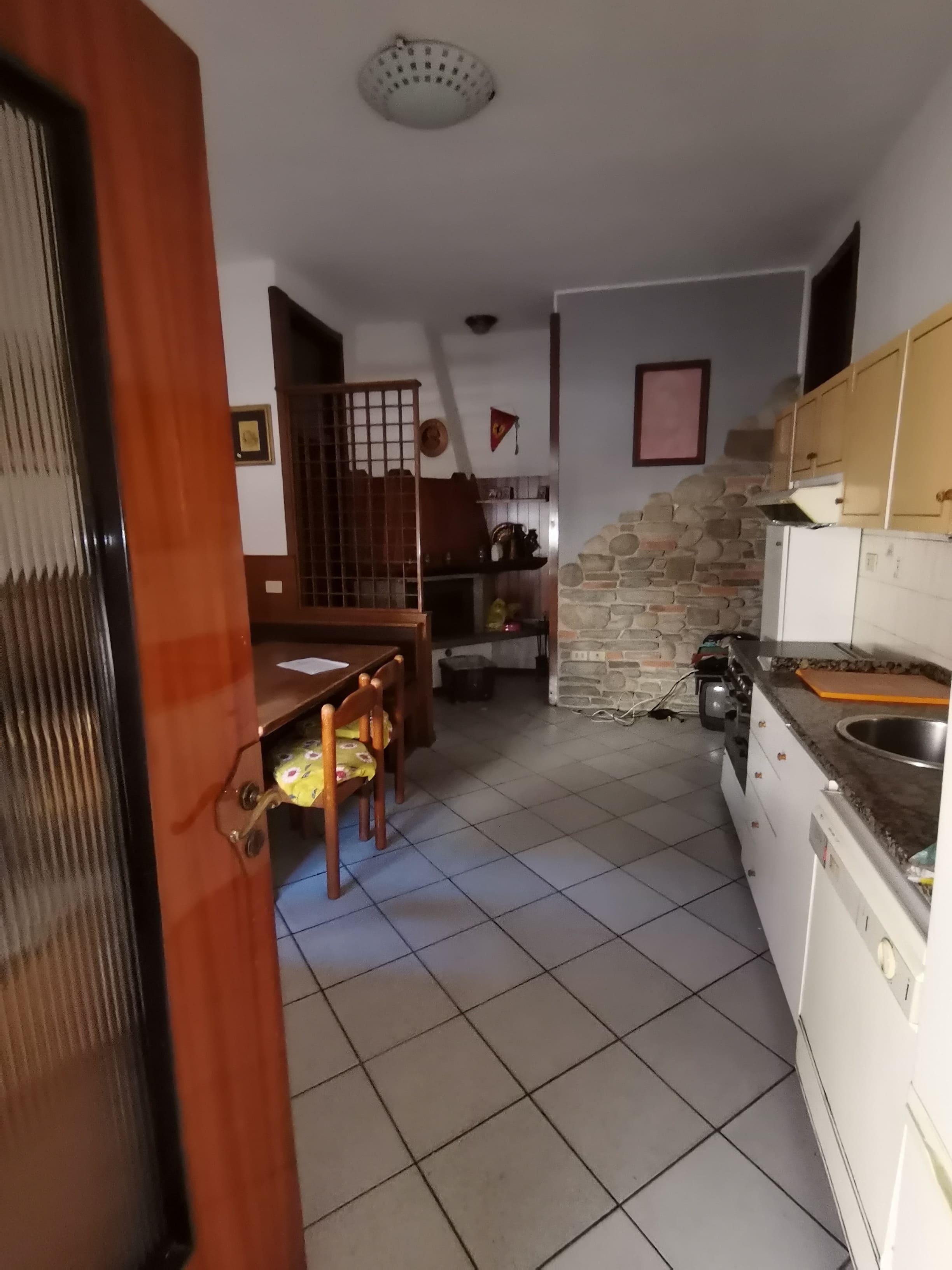 immobile appartamento all'asta in Via FABIO FILZI 6 - 20846 Macherio (MB) - 1