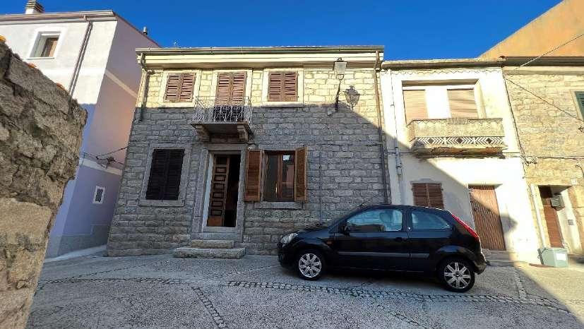 immobile appartamento all'asta in Via Carlo Alberto n 18 - 07025 Luras (SS) - 2