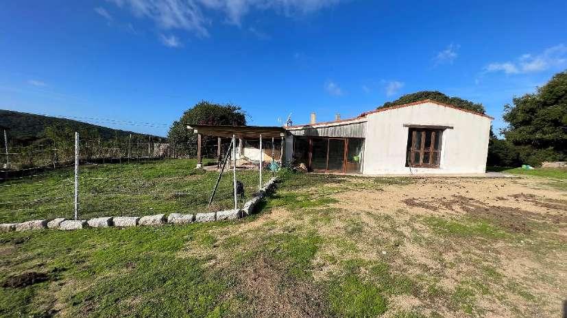 immobile appartamento all'asta in Via Stazzo Jambeddha - 07028 Santa Teresa Gallura (SS) - 3
