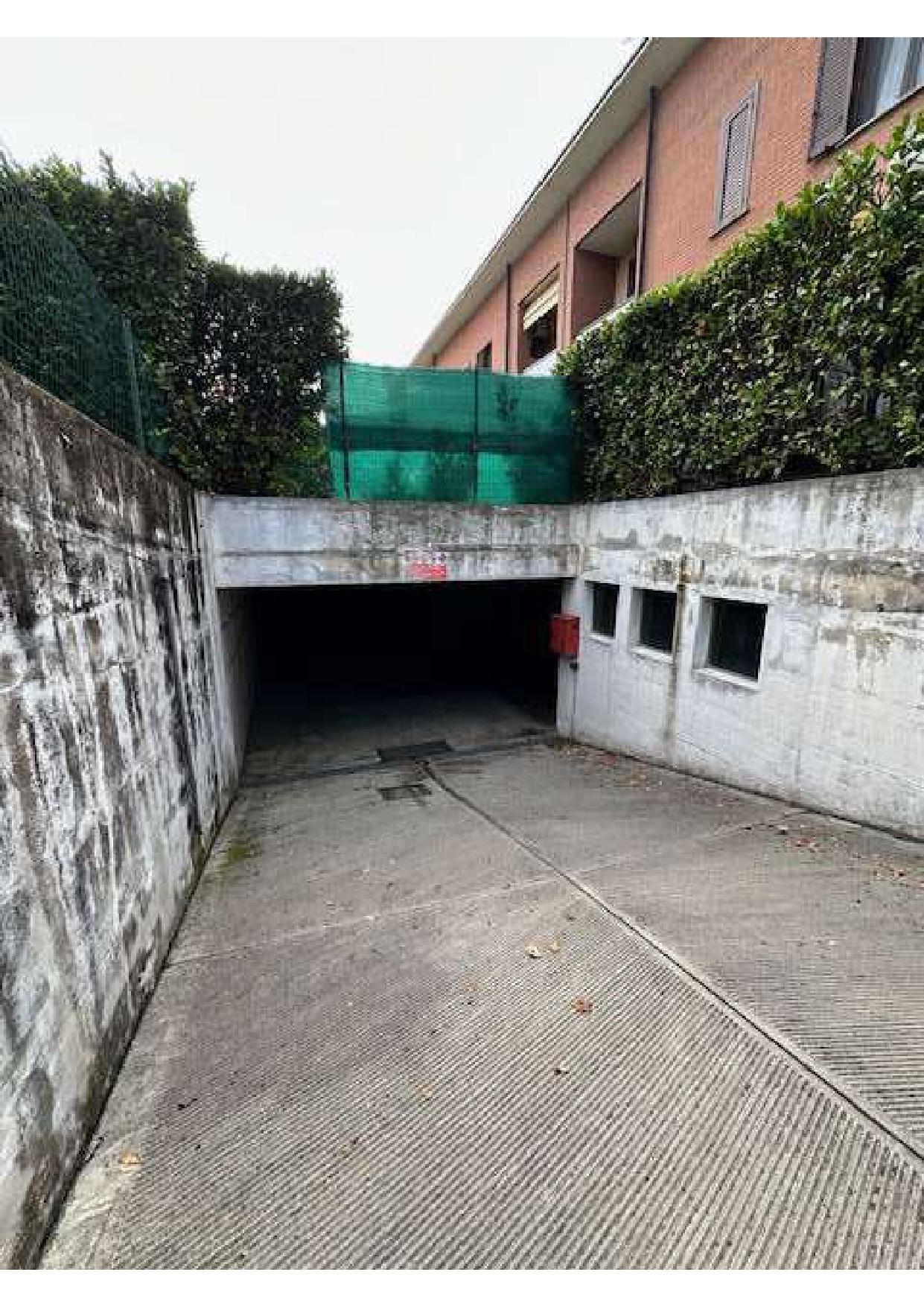 immobile garage all'asta in Via SICILIA 33 - 20031 Cesano Maderno (MB) - 1