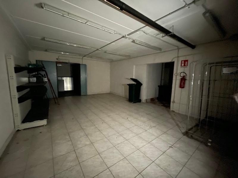 immobile negozio all'asta in VIA KENNEDY 2 - 20050 Correzzana (MB) - 3