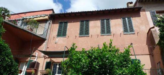 immobile appartamento all'asta in Via Cesare Battisti 42 - 62027 San Severino Marche (MC) - 1