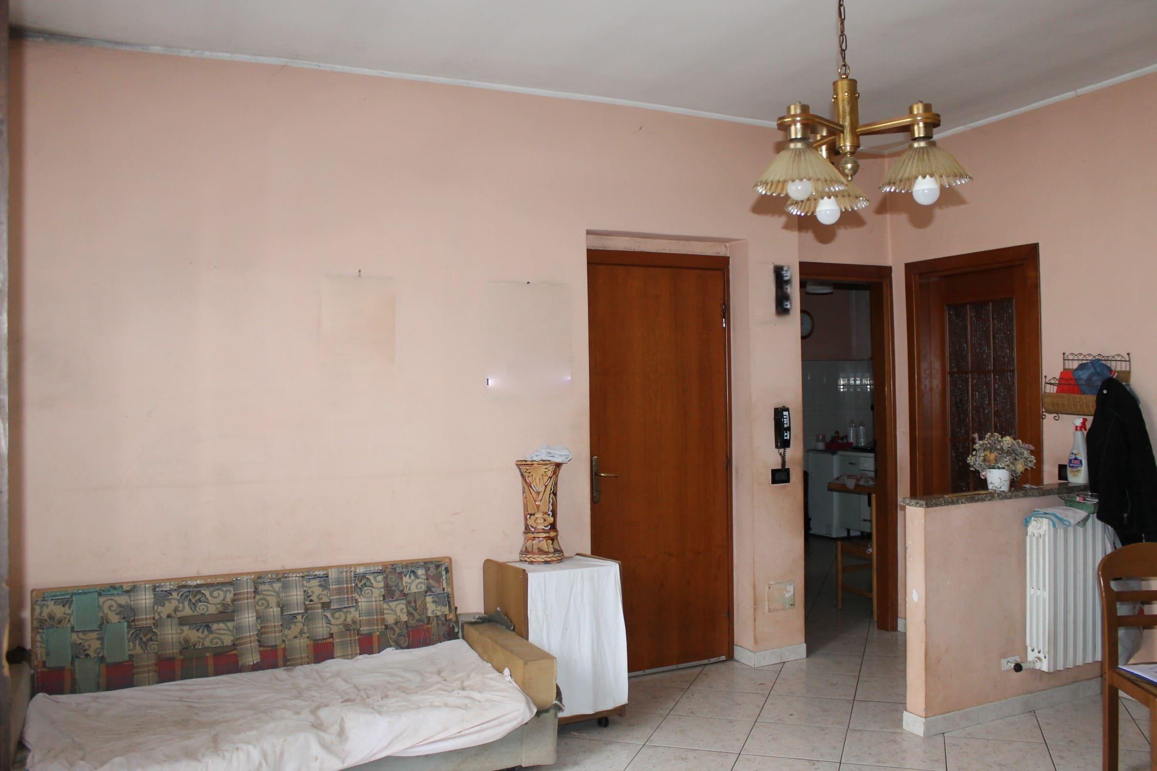 immobile appartamento all'asta in Via Goldoni 4 - 20811 Cesano Maderno (MB) - 4