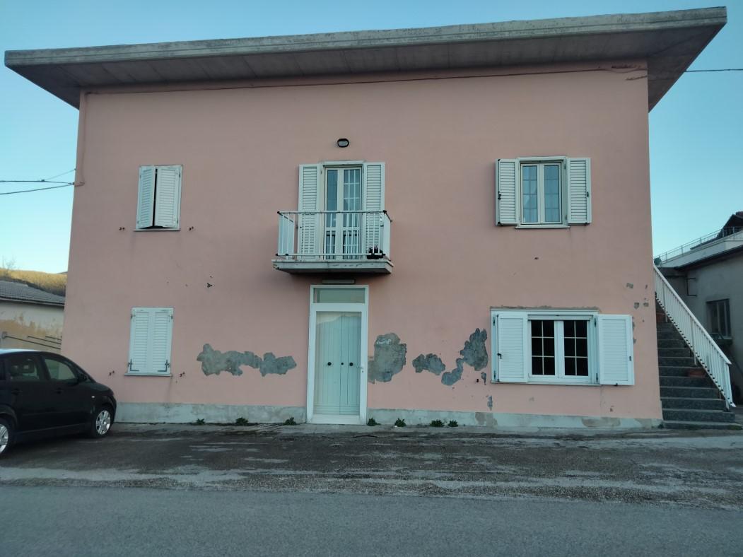 immobile appartamento all'asta in Frazione Moscosi, snc - 62011 Cingoli (MC) - 4
