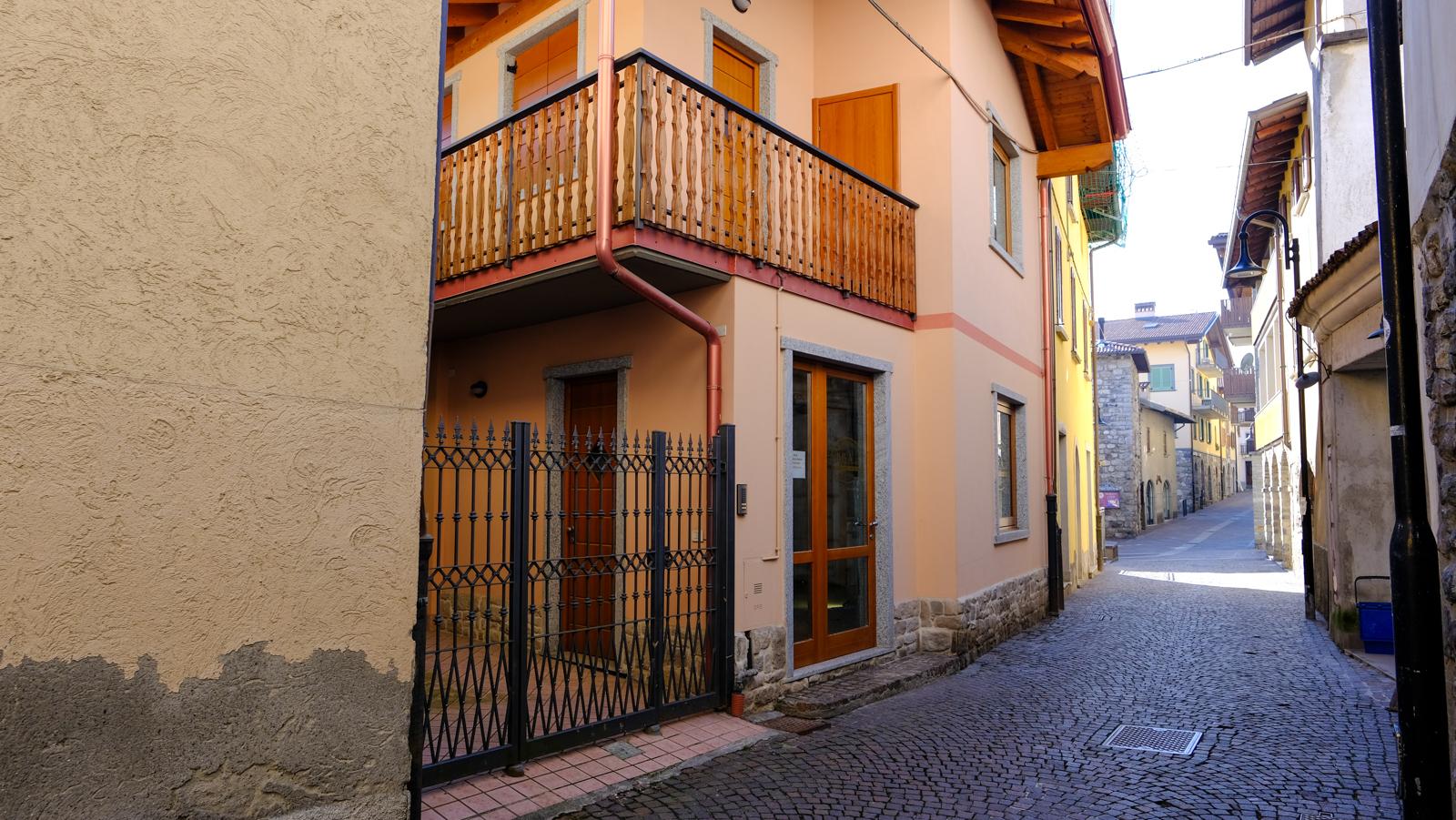 immobile negozio all'asta in Via Vittorio Veneto, 3, 25042 Borno BS, Italia Borno, Brescia - 1