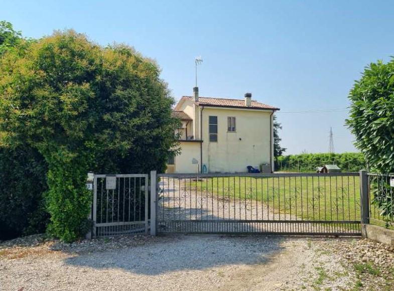 immobile appartamento all'asta in Via San Michele, 13 - 31020 San Polo di Piave (TV) - 2