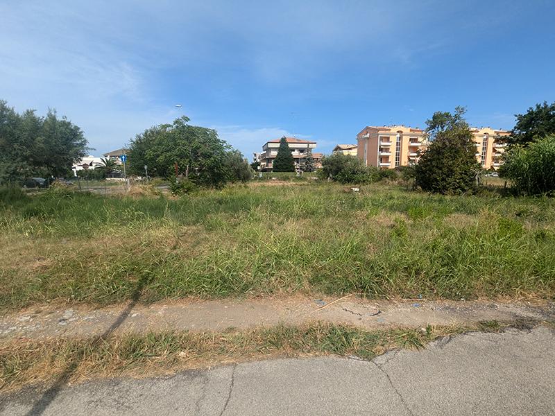 immobile terreno all'asta in Via IV Novembre - 64018 Tortoreto (TE) - 3