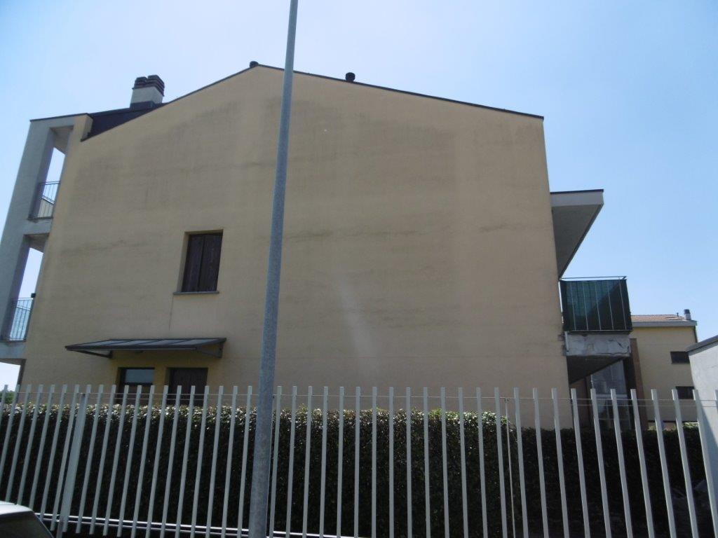 immobile appartamento all'asta in Via Dott Fausto Scaccabarozzi 6 - 20876 Ornago (MB) - 3