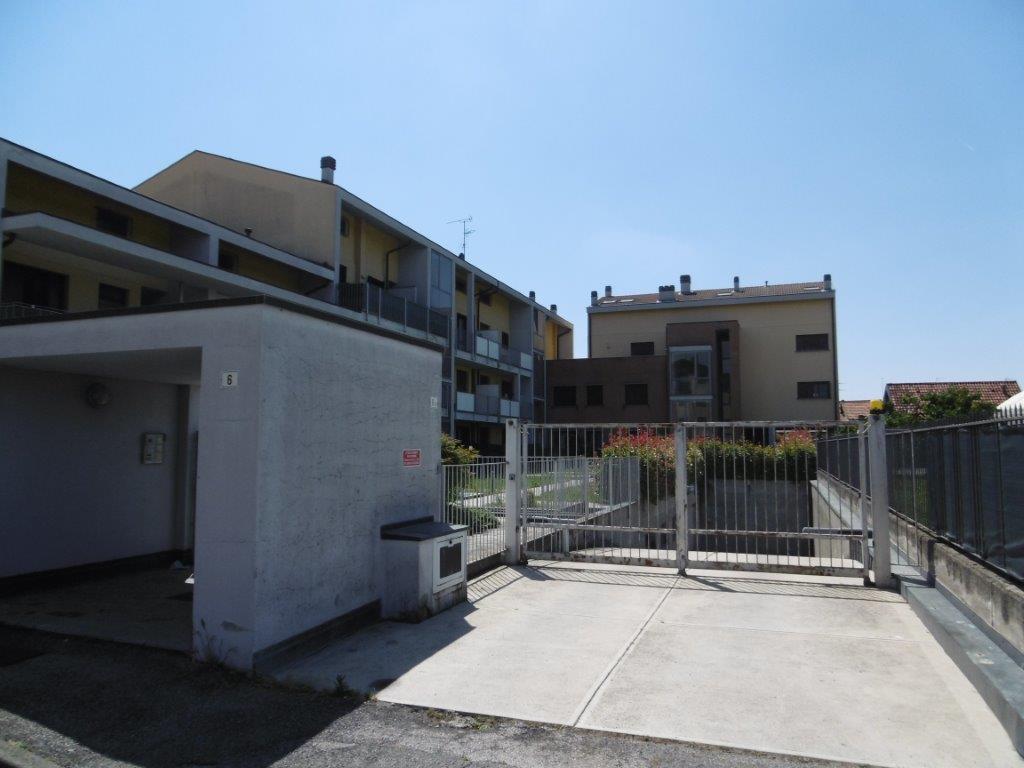 immobile appartamento all'asta in Via Dott Fausto Scaccabarozzi 6 - 20876 Ornago (MB) - 2